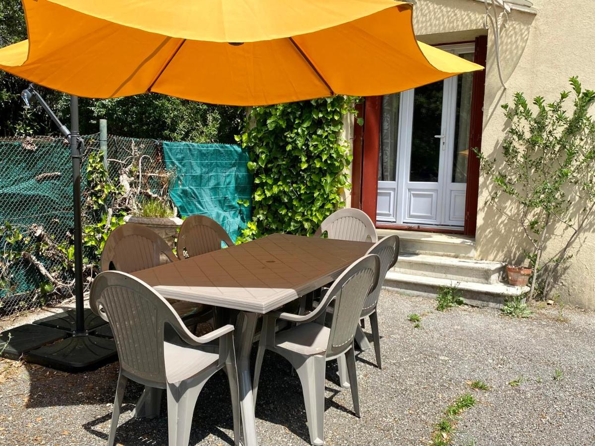 Appartement F3 De 60 M² Au Rez De Chaussee D'Une Villa Vezenobres Luaran gambar