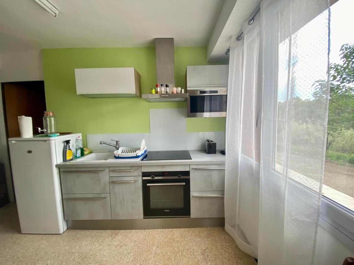 Appartement F3 De 60 M² Au Rez De Chaussee D'Une Villa Vezenobres Luaran gambar