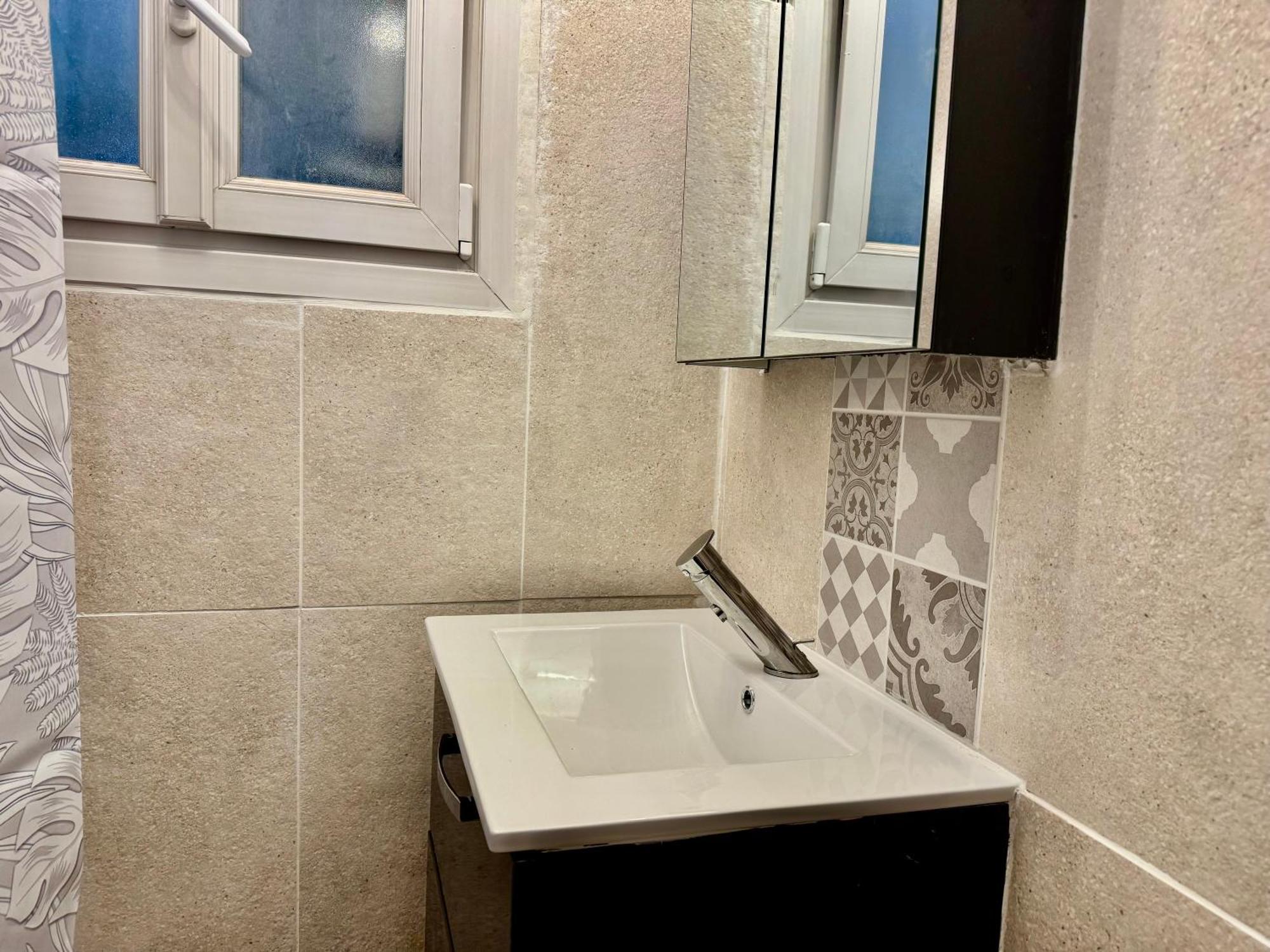 Appartement F3 De 60 M² Au Rez De Chaussee D'Une Villa Vezenobres Luaran gambar